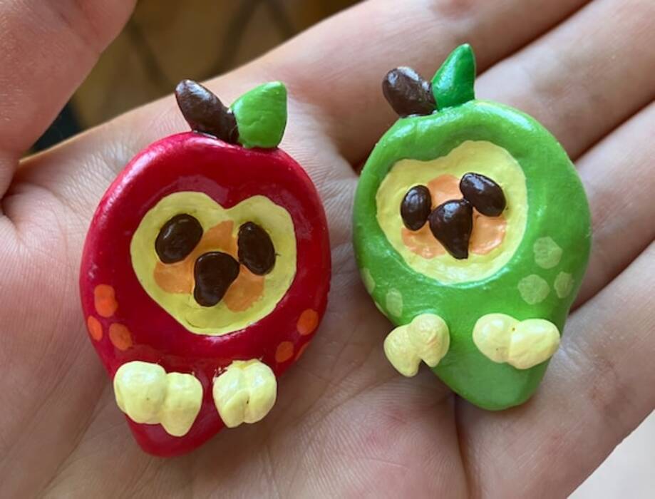 Cómo hacer un búho con manzanas?