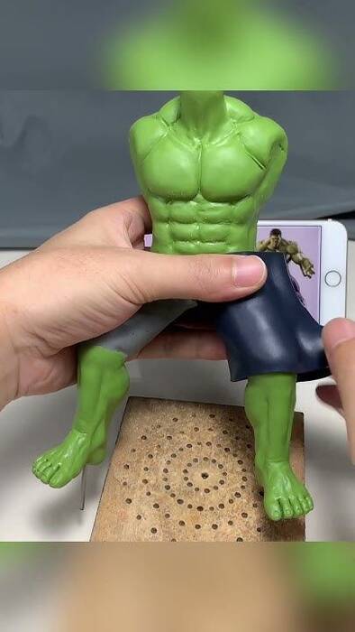 Cómo hacer un Hulk de plastilina?
