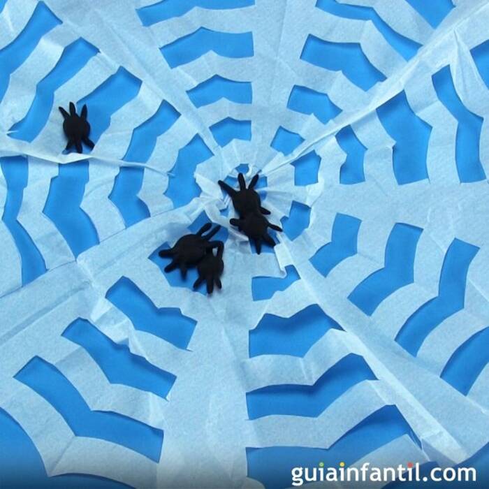 Cómo y qué hacer una araña y telarañas para Halloween?
