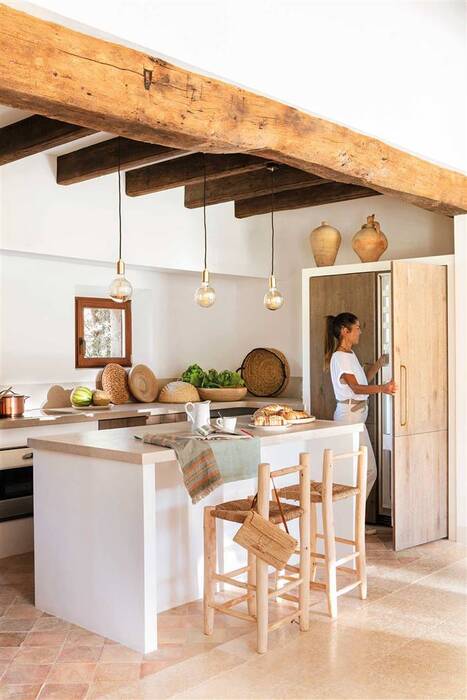 Diseño de cocina de 9 m2. m con balcón