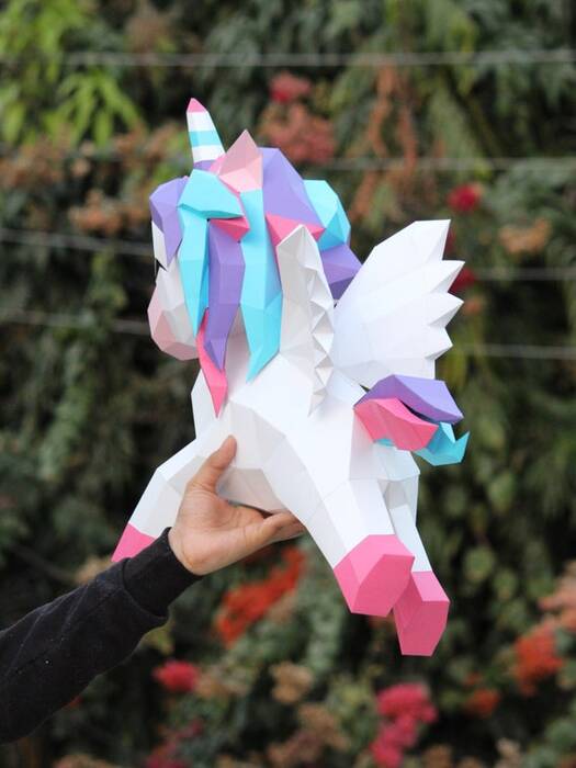 Cómo hacer origami en forma de unicornio?