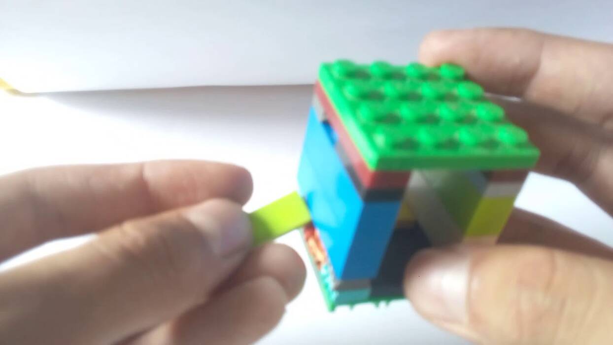 Cómo hacer una caja fuerte de LEGO?