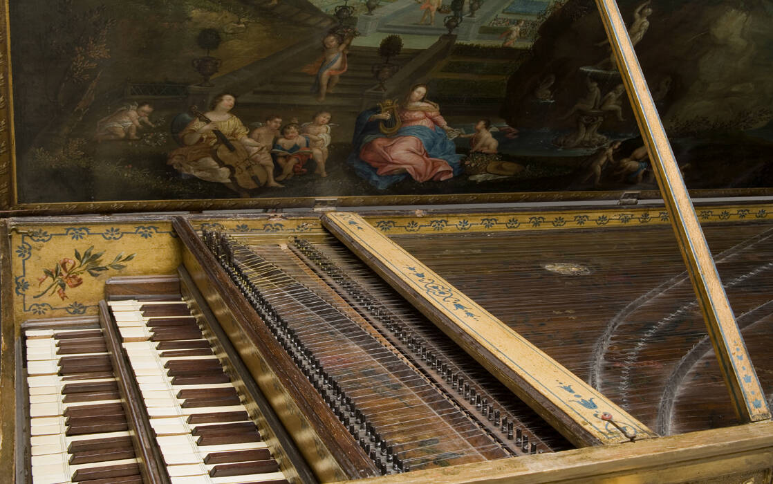 Clavicordio (34 fotos): descripción de un instrumento musical de cuerda ...