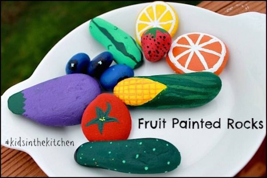 Frutas y verduras de cartón piedra